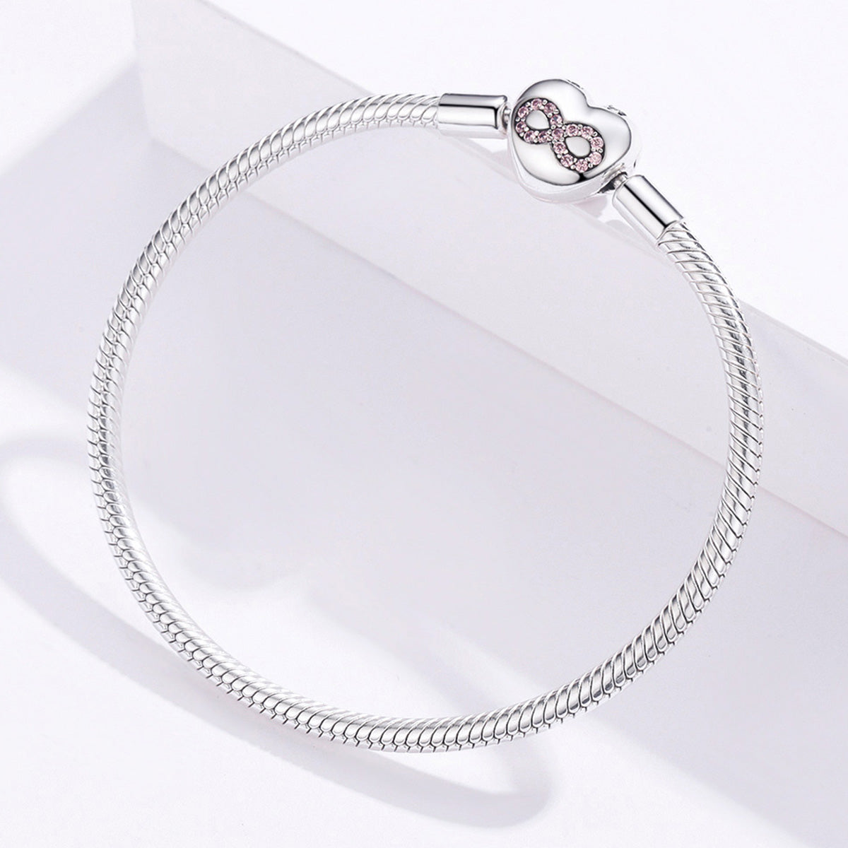 Timeless Heart Bracelet Bangle