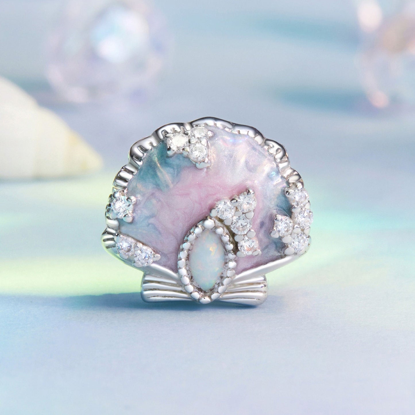 Dreamy Shell Charm