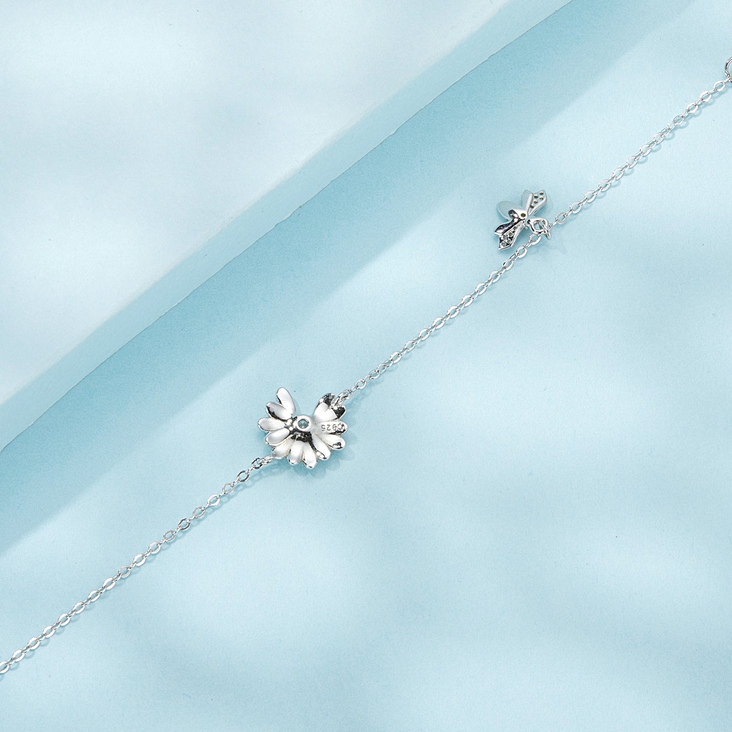 Daisy & Bee Bracelet