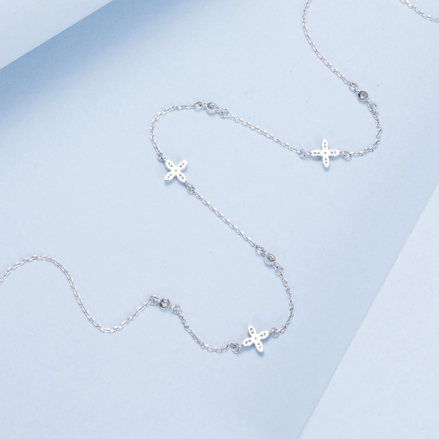 Floral Motif Neck Chain Necklace