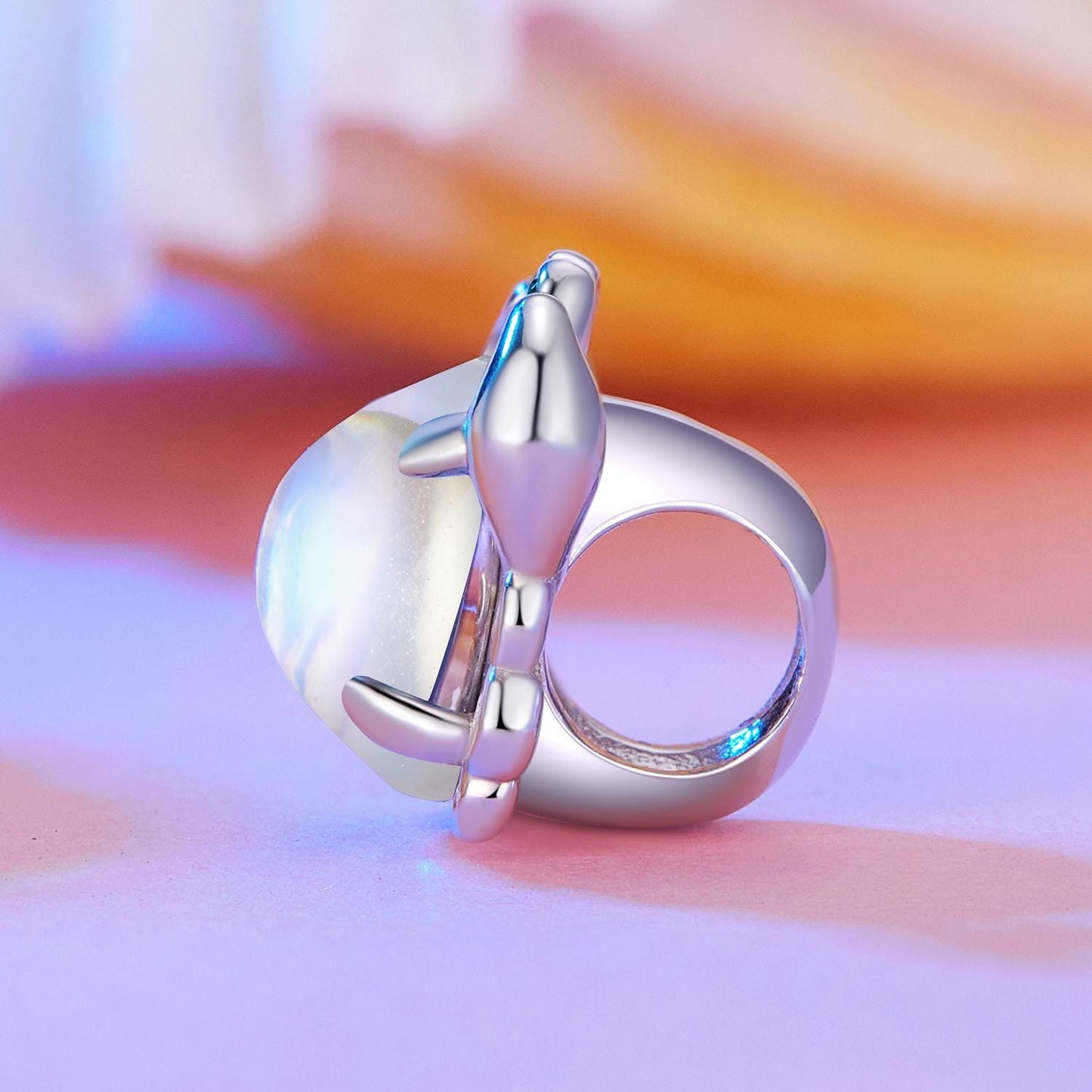 Dazzling Crab Charm