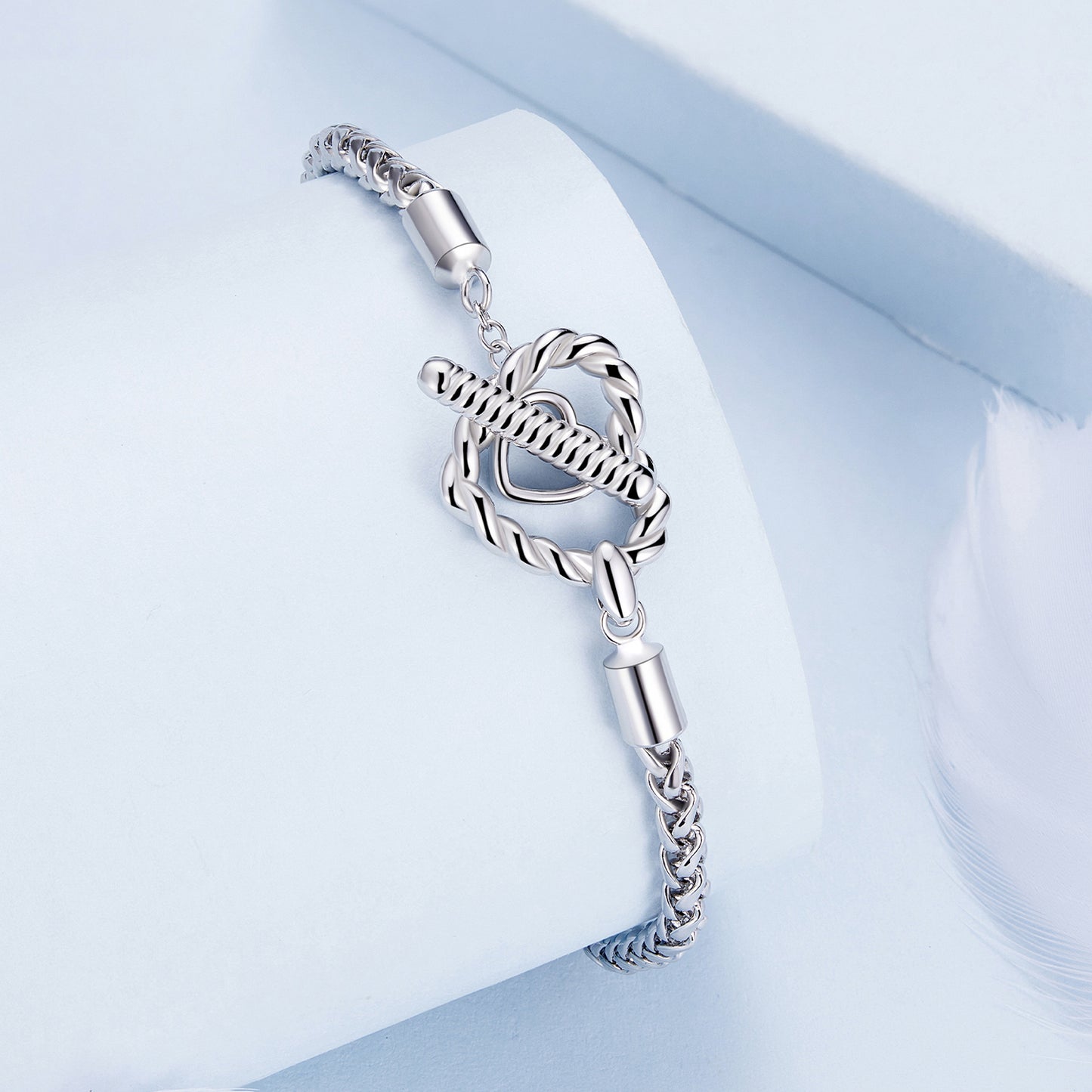 Heart-Shaped Basic Bracelet