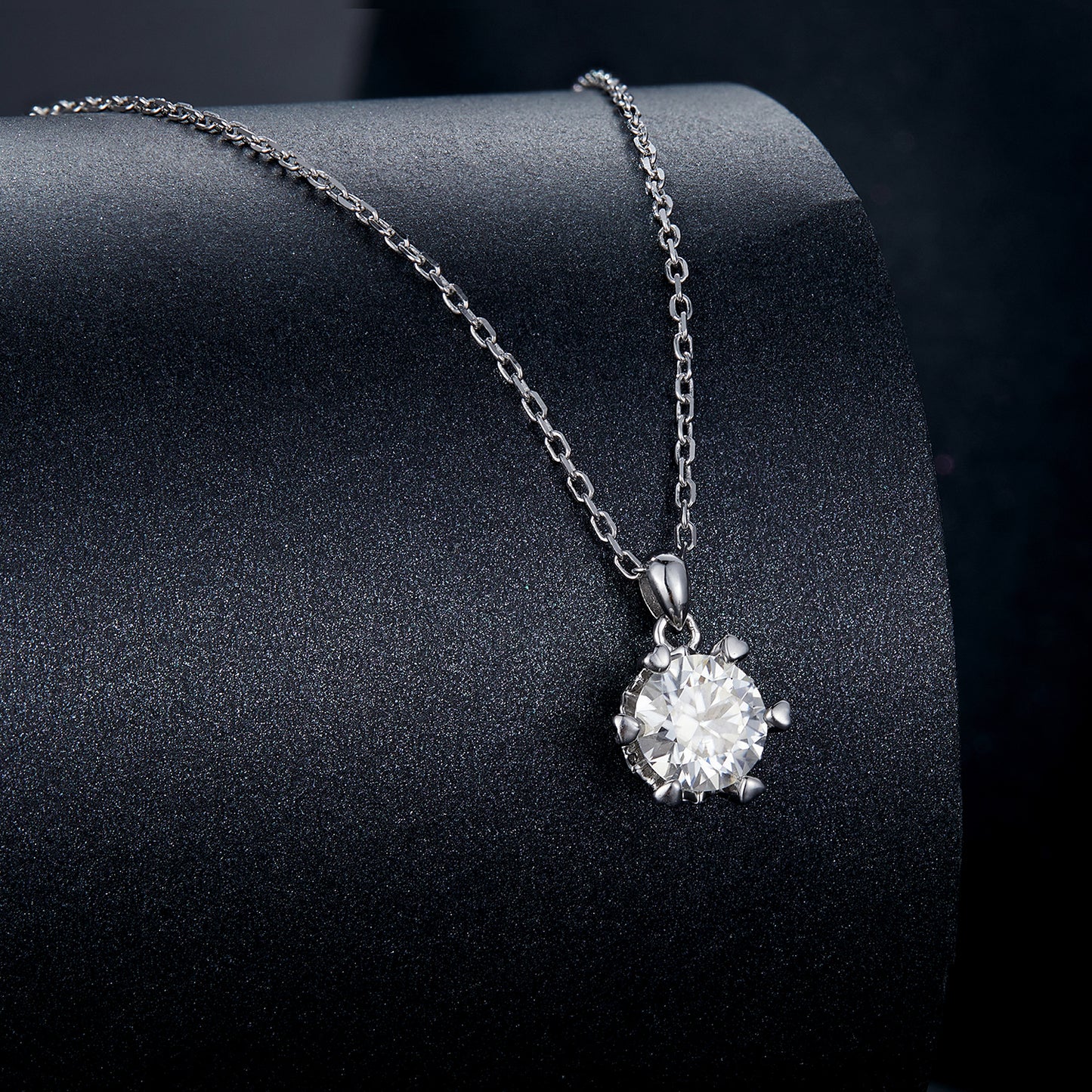 Luxurious Moissanite Necklace