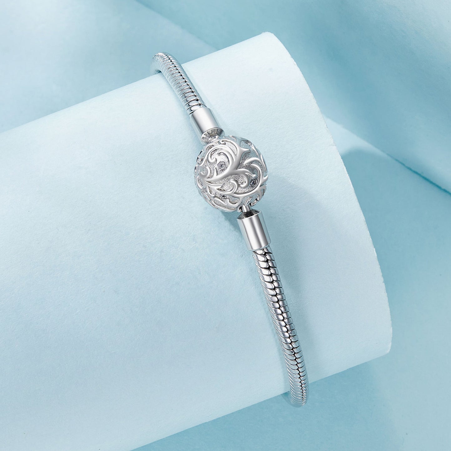 Vintage Pattern Basic Bracelet