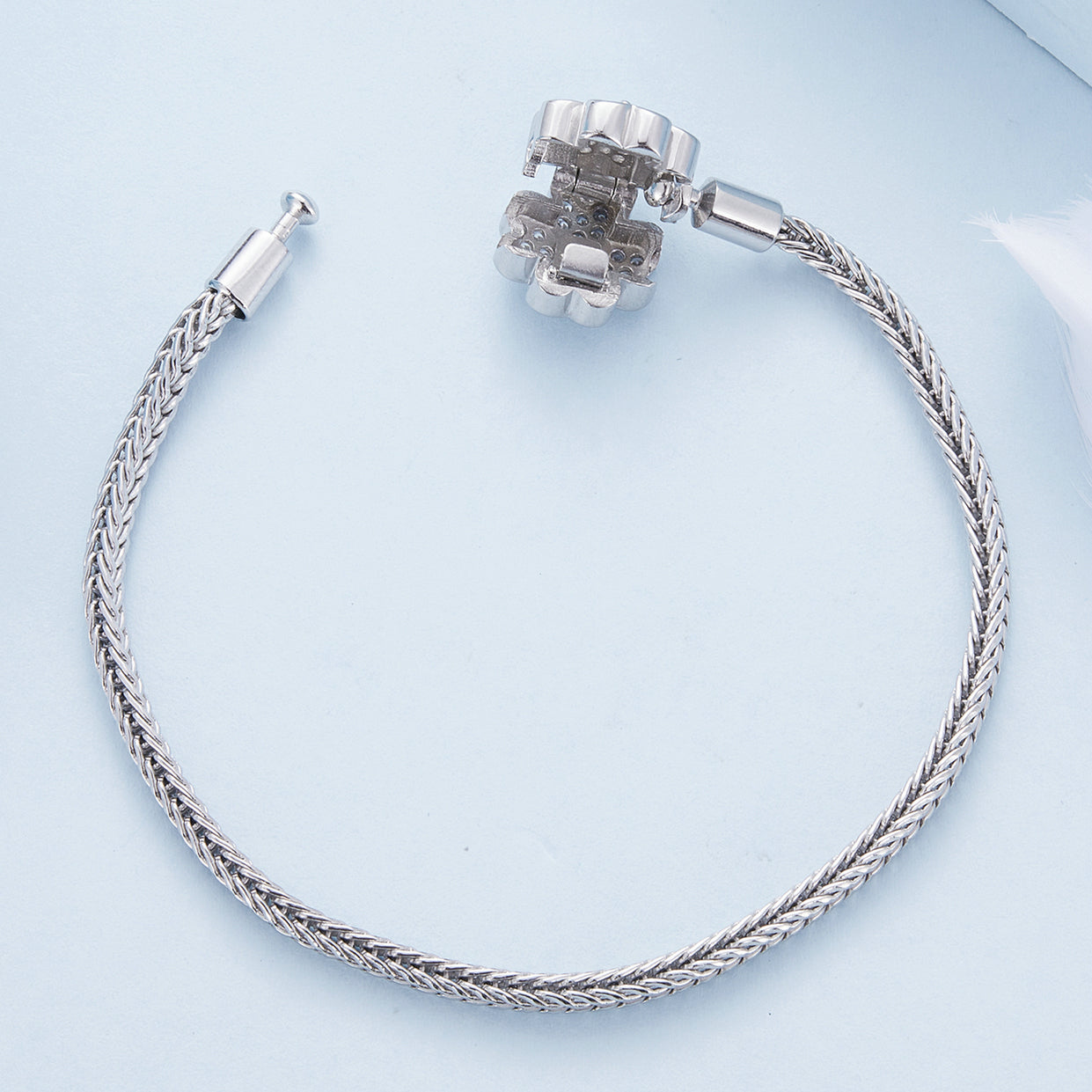 Classic Four-Leaf Clover Bracelet