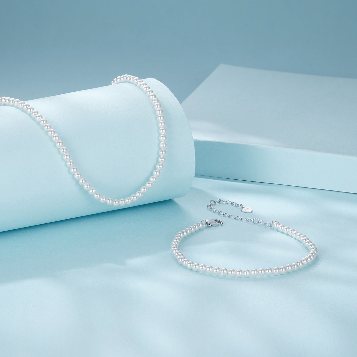Mother-of-Pearl Beaded Bracelet