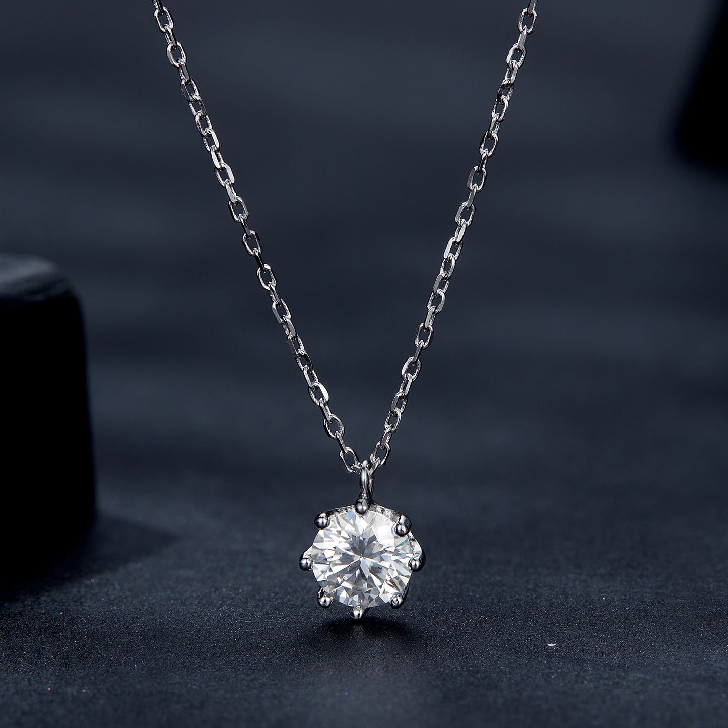 Sparkling Moissanite Necklace