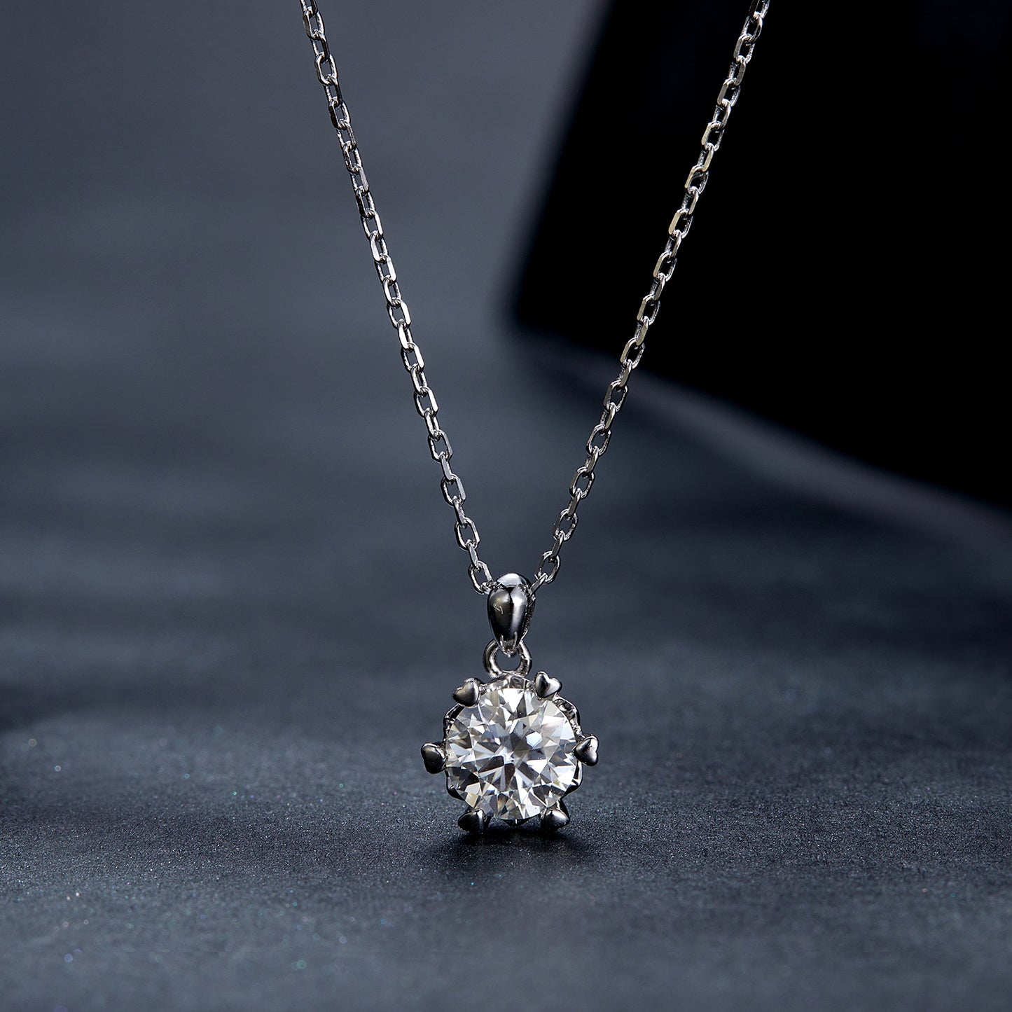 Luxurious Moissanite Necklace