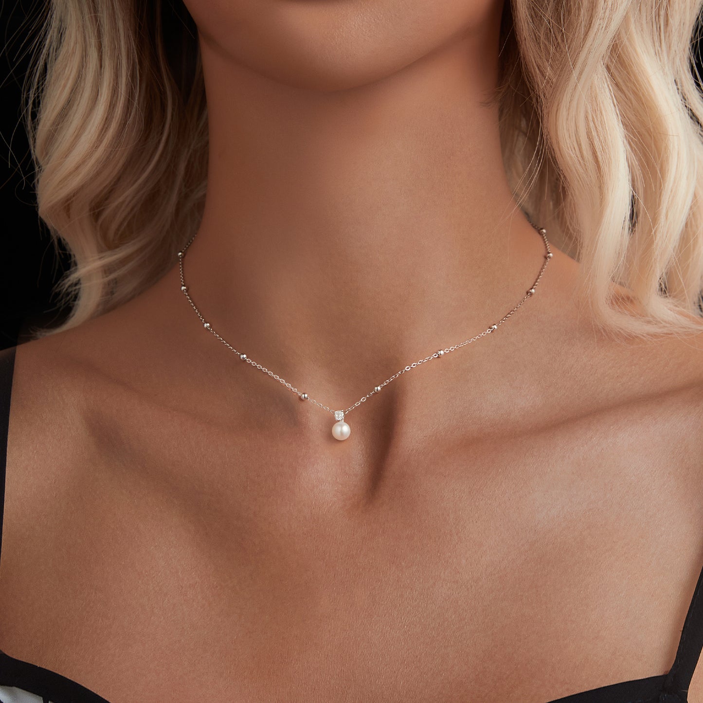 Pearl Moissanite Collarbone Necklace