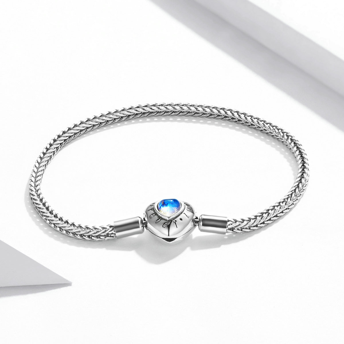 Heart-Shaped Moonstone Basic Bracelet