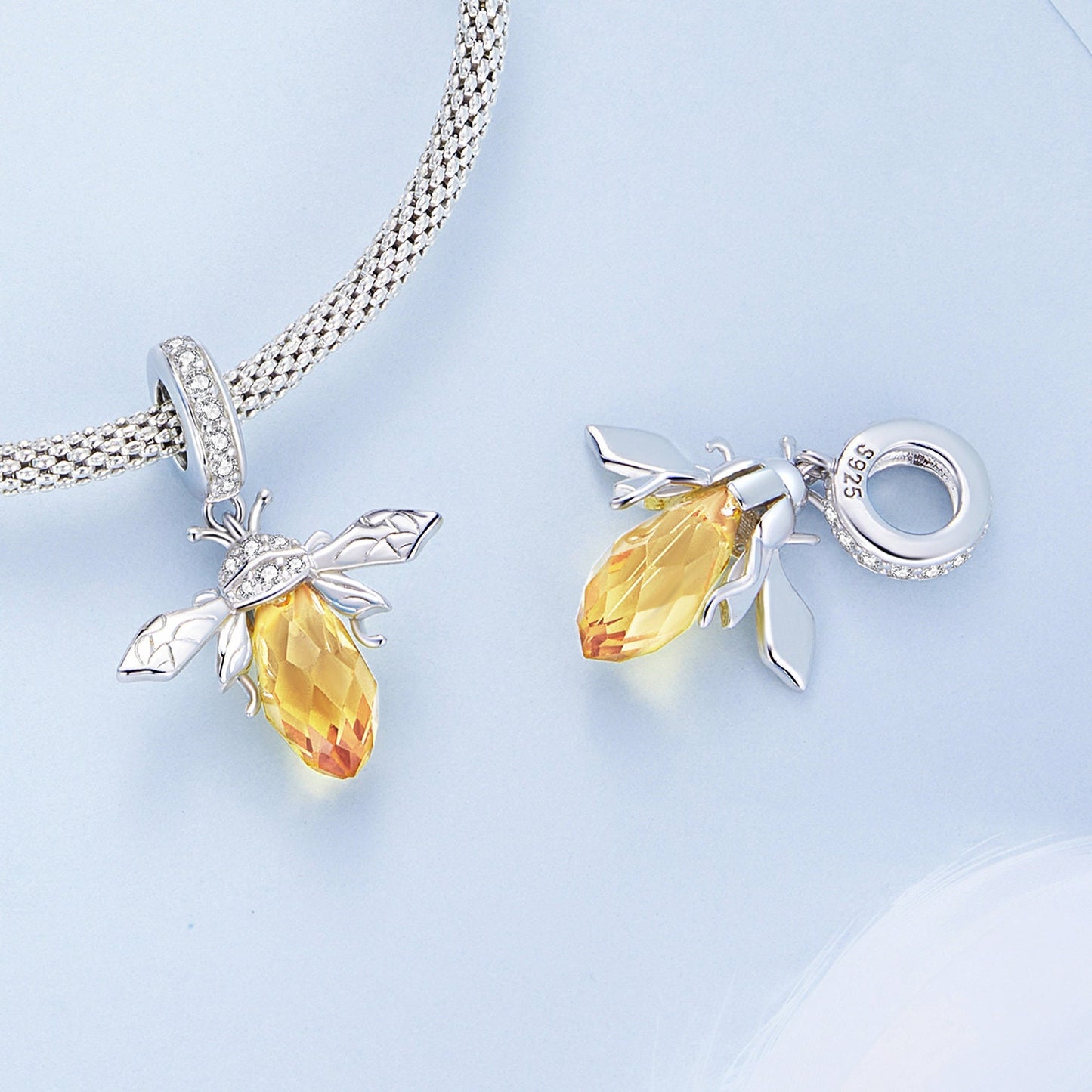 Bee Dangle Charm