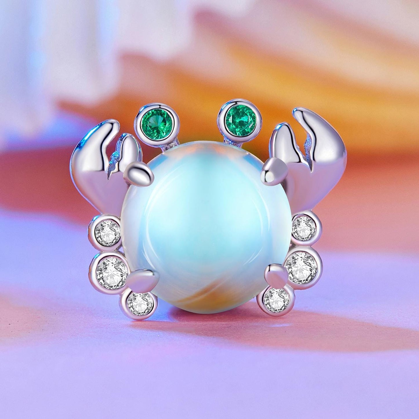 Dazzling Crab Charm