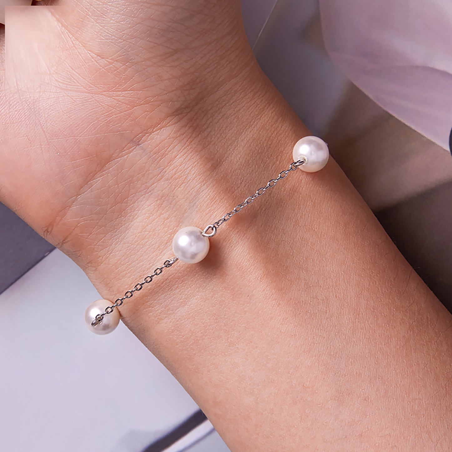 Minimalist Pearl Bracelet