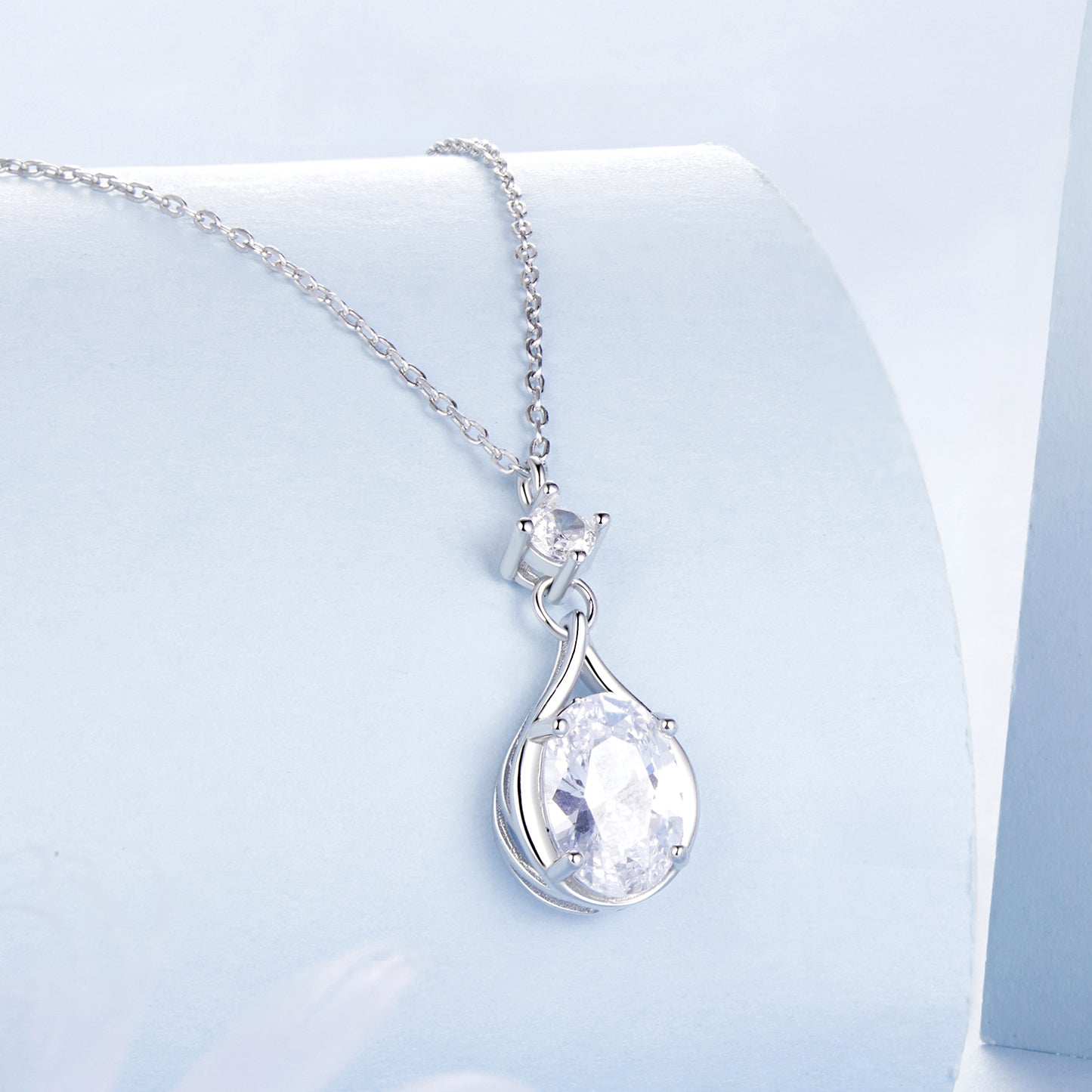 Waterdrop Silhouette Necklace