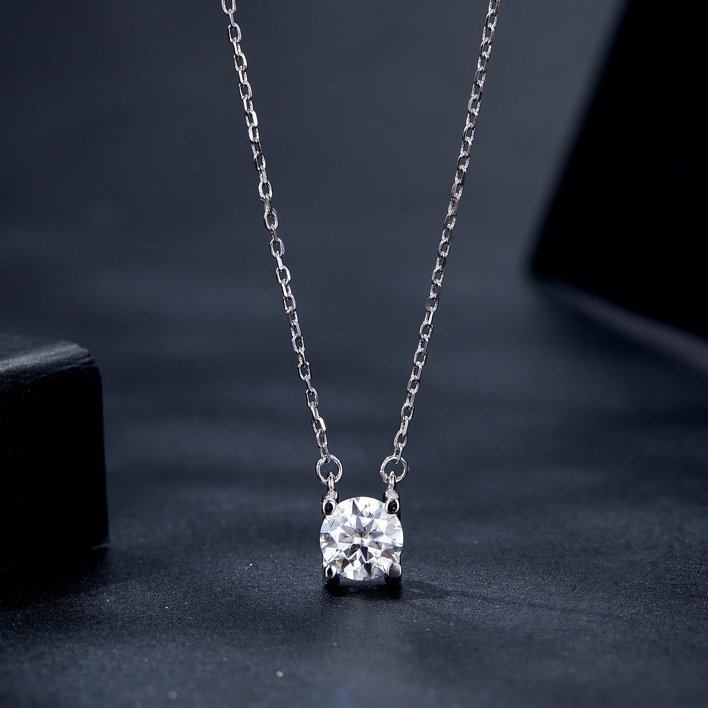Luxurious Moissanite Necklace
