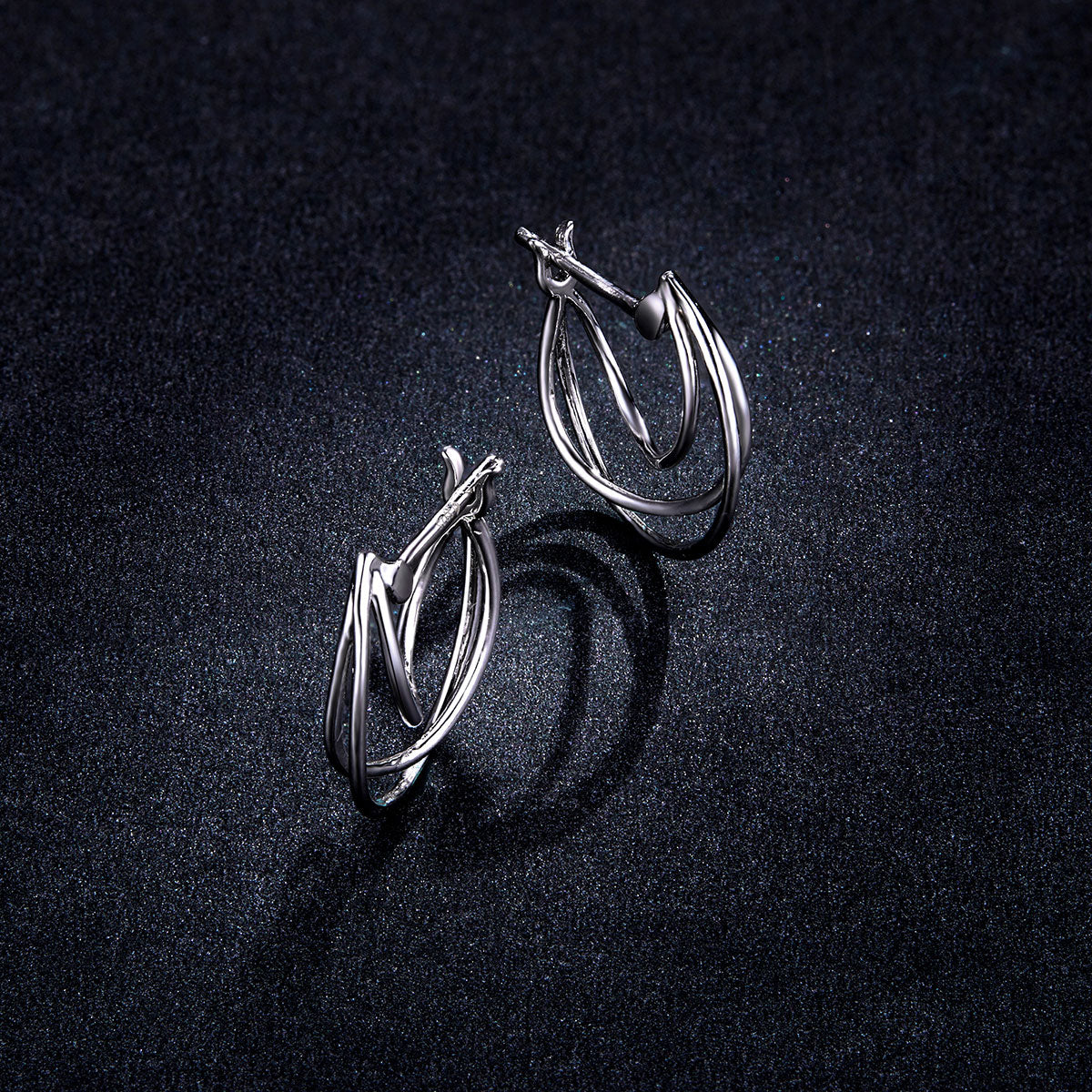 Interwoven Line Hoop Earrings