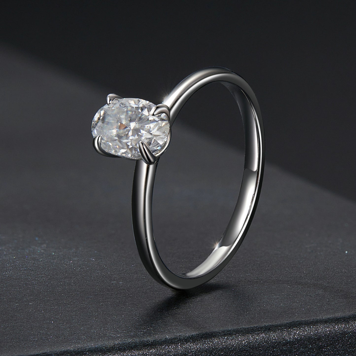 1 Carat Moissanite Ring