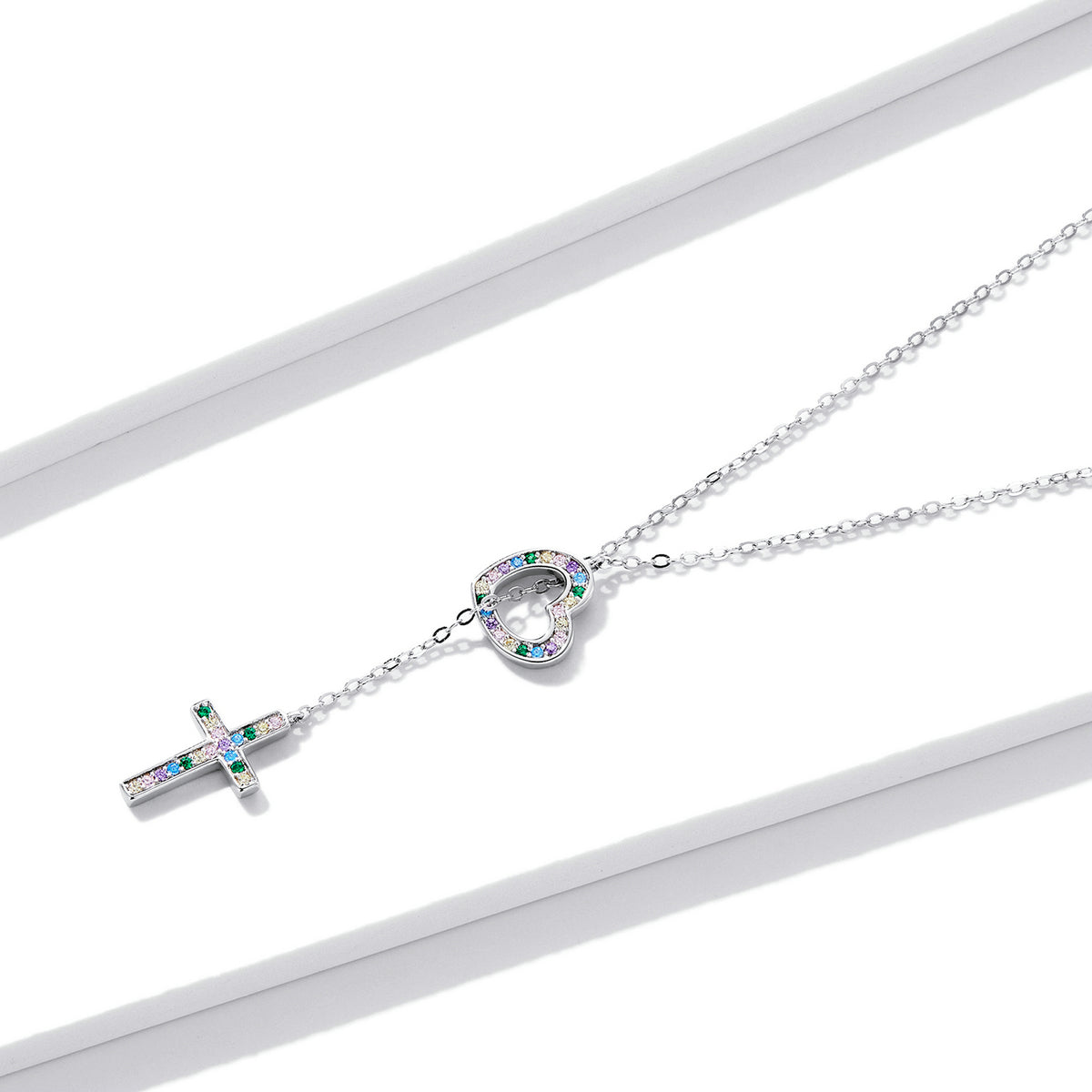 Heart-shaped Pendant Necklace