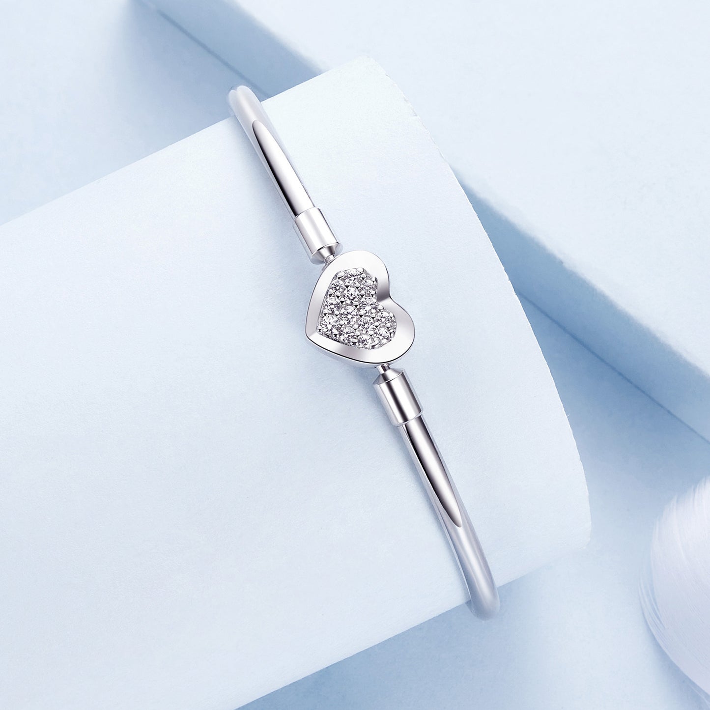 Essential Heart Bangle