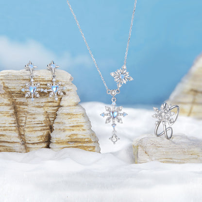 Snowflake Pendant Necklace