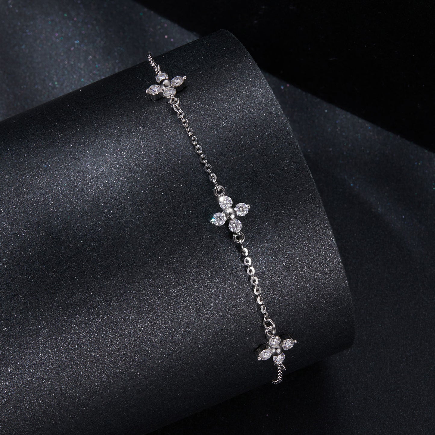 Clover Moissanite Bracelet