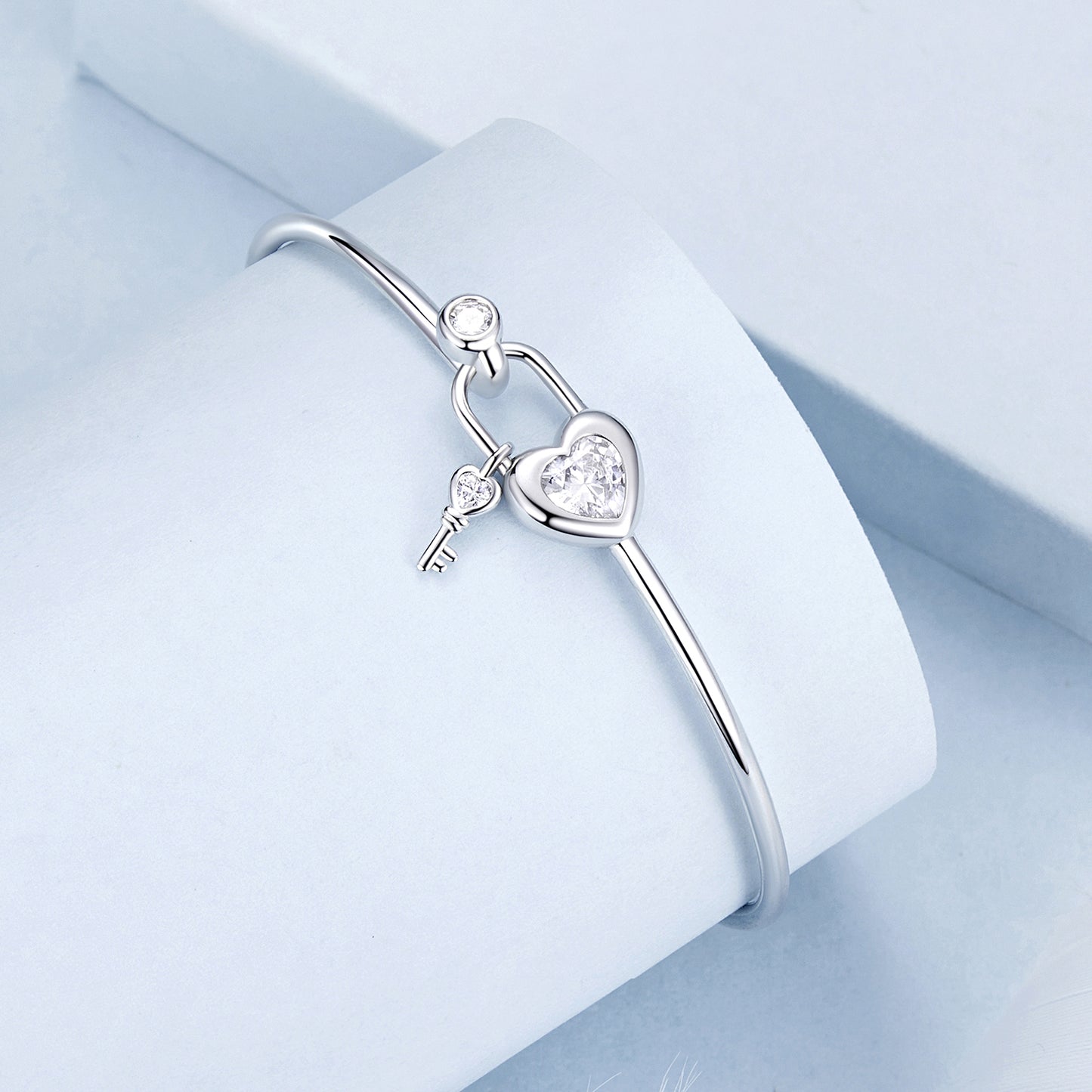 Heart Lock Link Bracelet