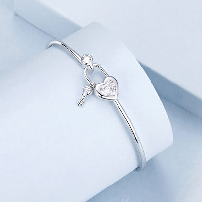 Heart Lock Link Bracelet