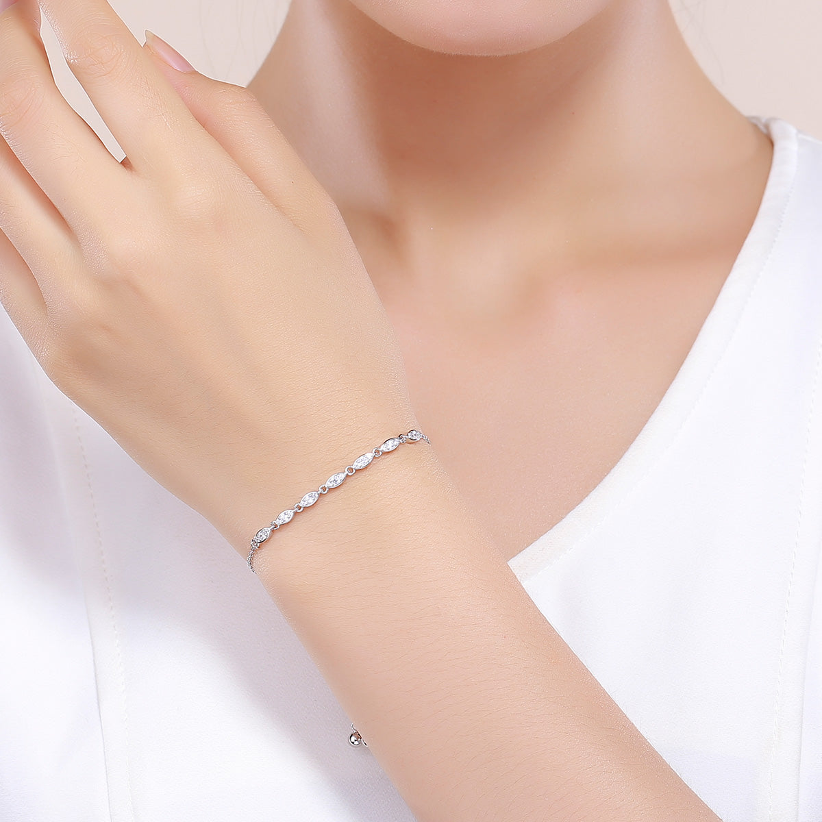Minimalist Beauty Bracelet
