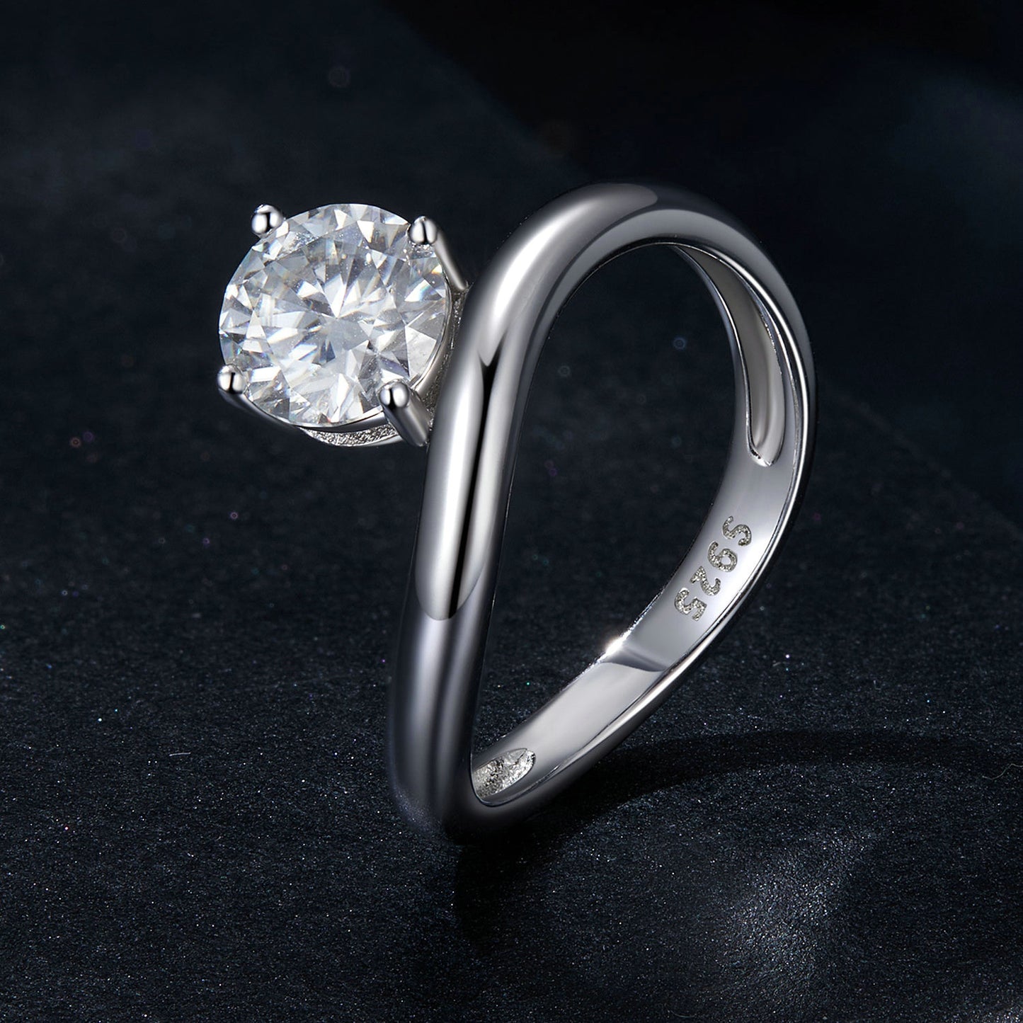 Minimalist 1 Carat Moissanite Ring