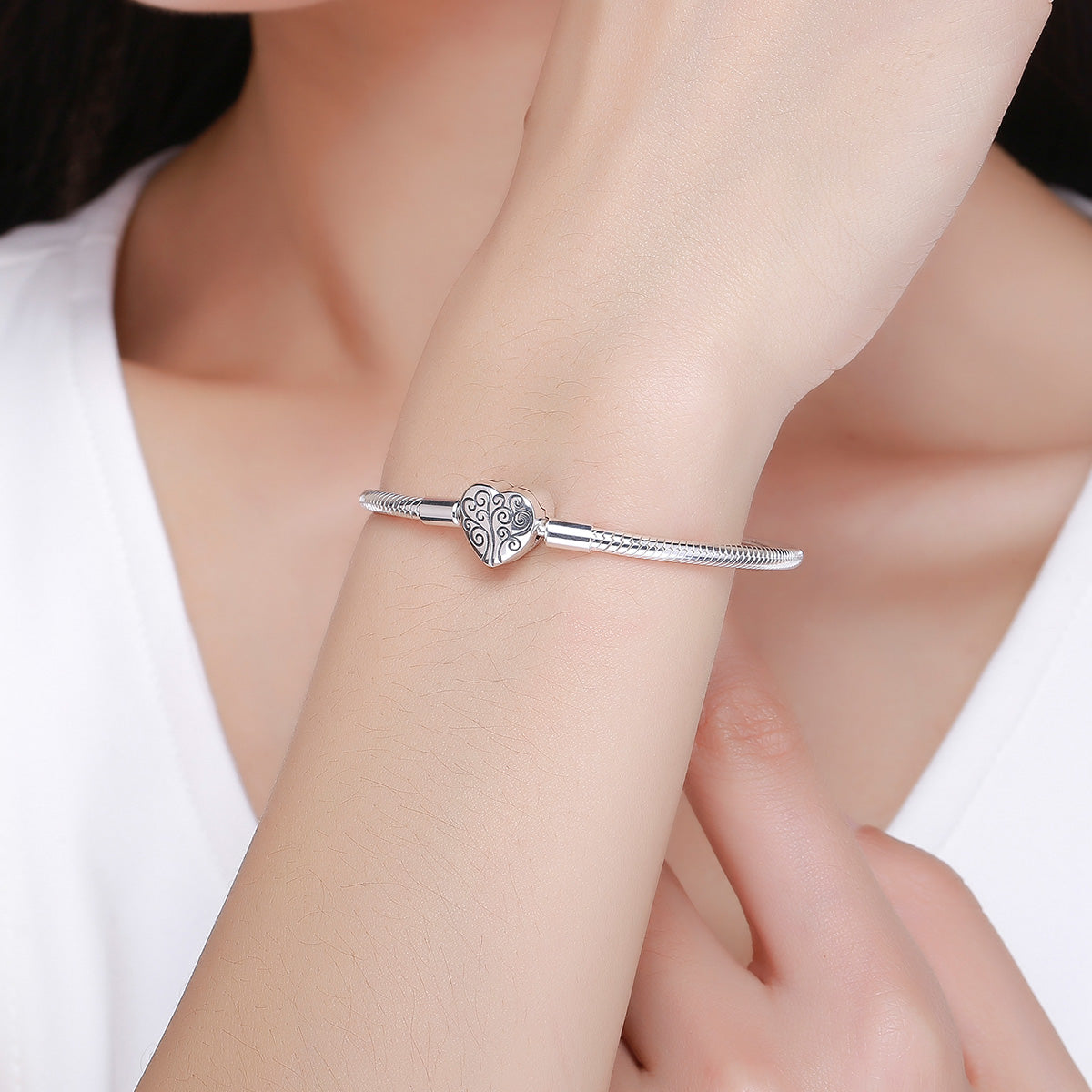 Family-Friendly Tree Basic Bracelet