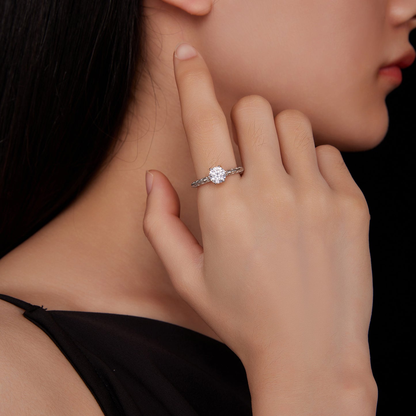 1 Carat Moissanite Ring