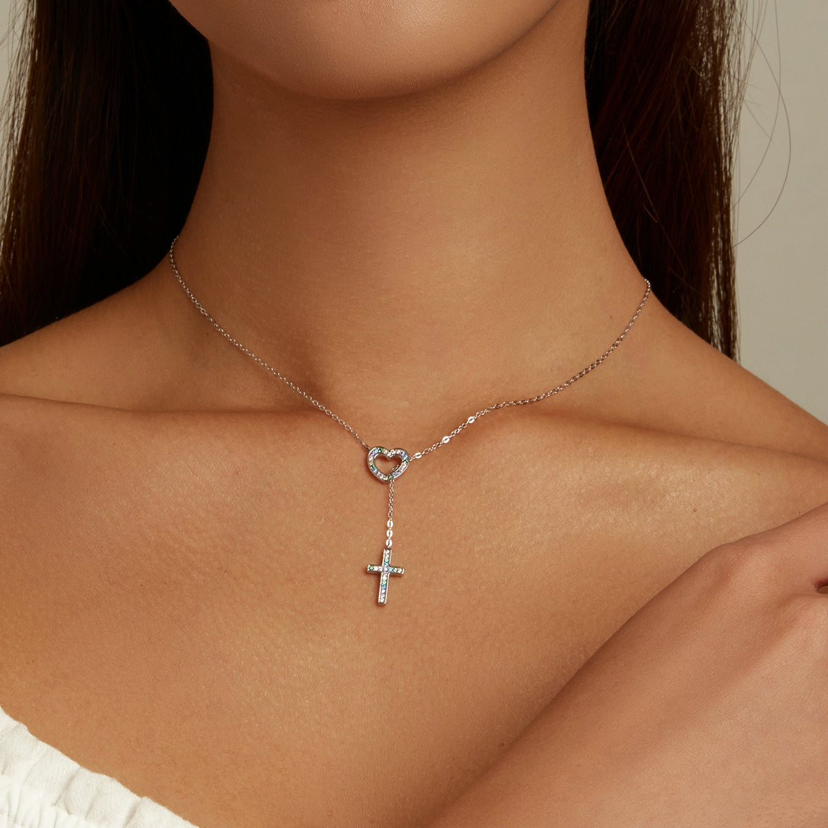 Heart-shaped Pendant Necklace