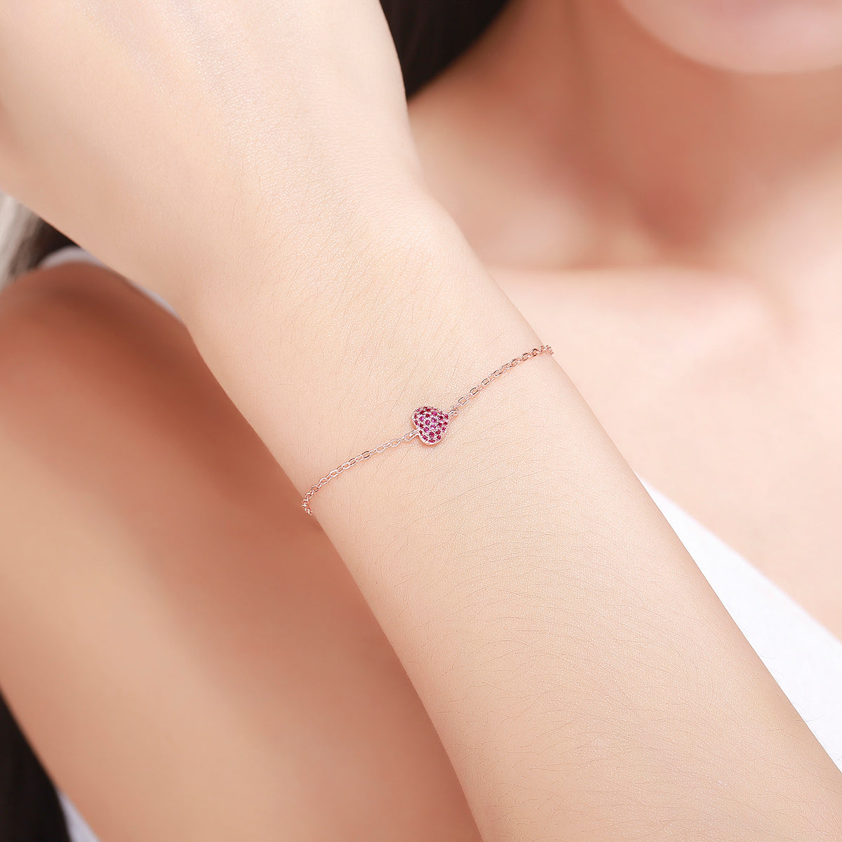 Graceful Heart Bracelet
