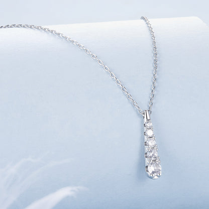 Elegant Teardrop Necklace
