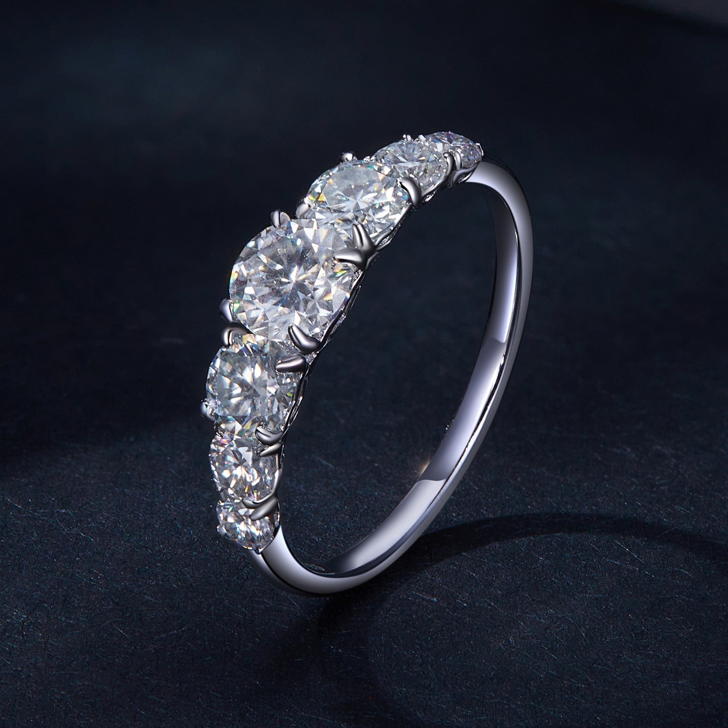 Sparkling Moissanite Ring