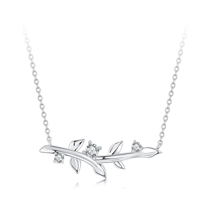 Leaf Motif Pendant Necklace