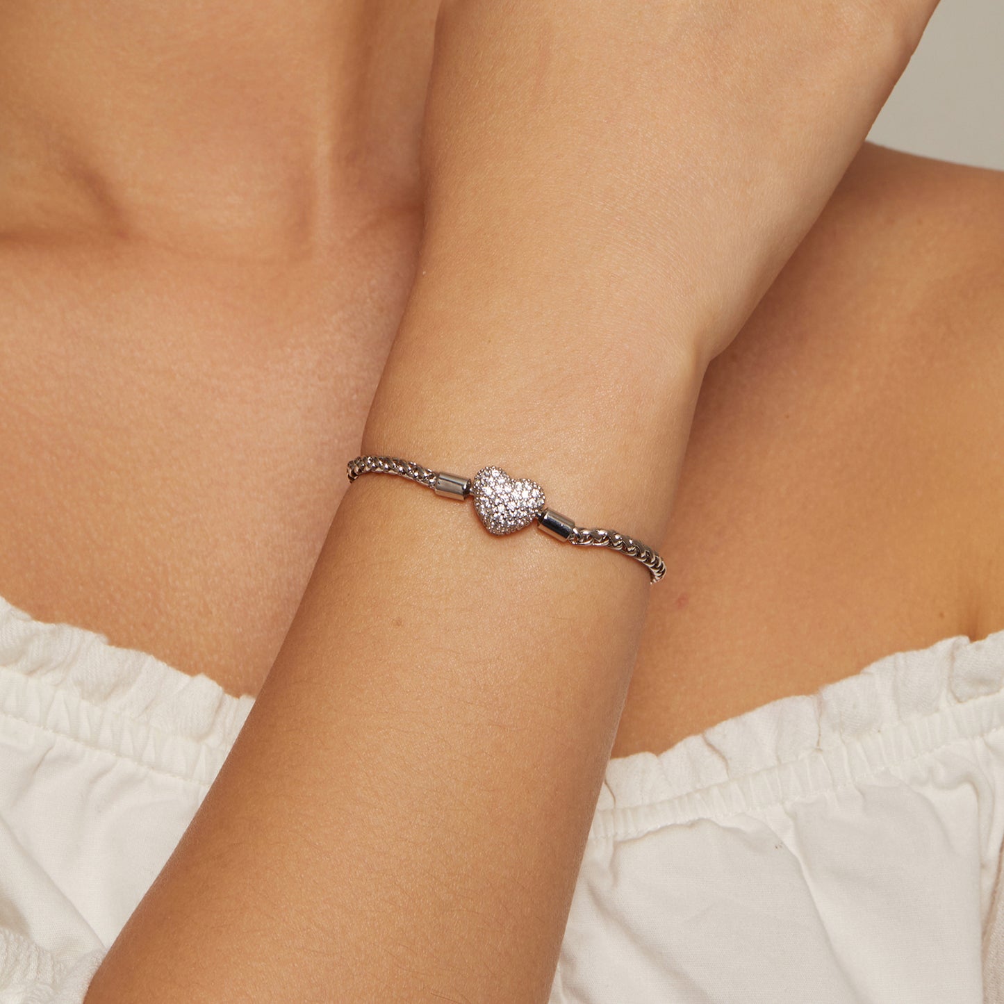 Sparkling Heart-Shaped Basic Bracelet