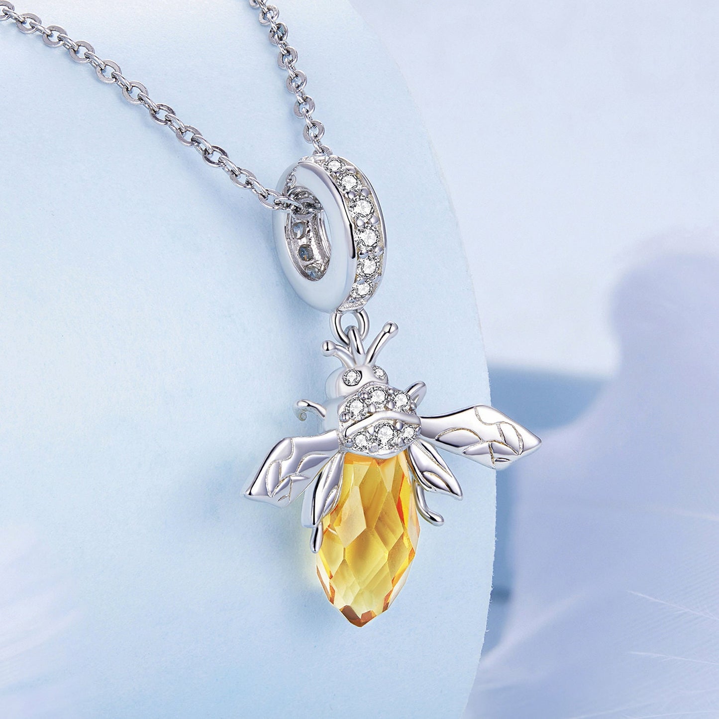 Bee Dangle Charm