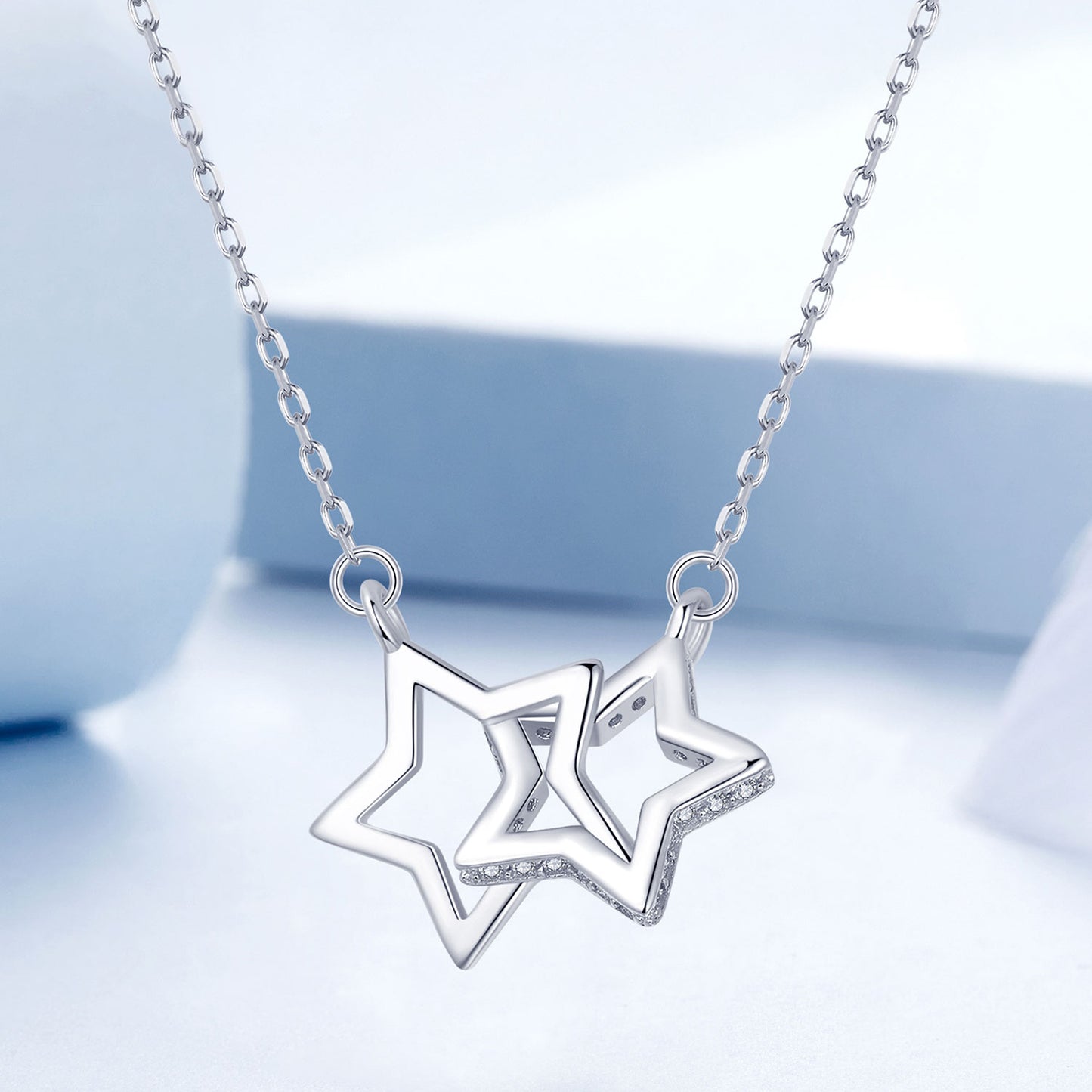 Dangling Star Light Necklace