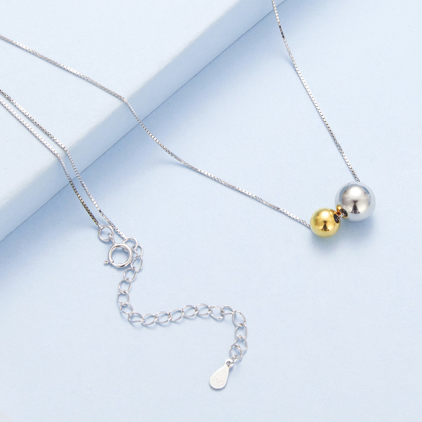 Clasping Pendant Necklace