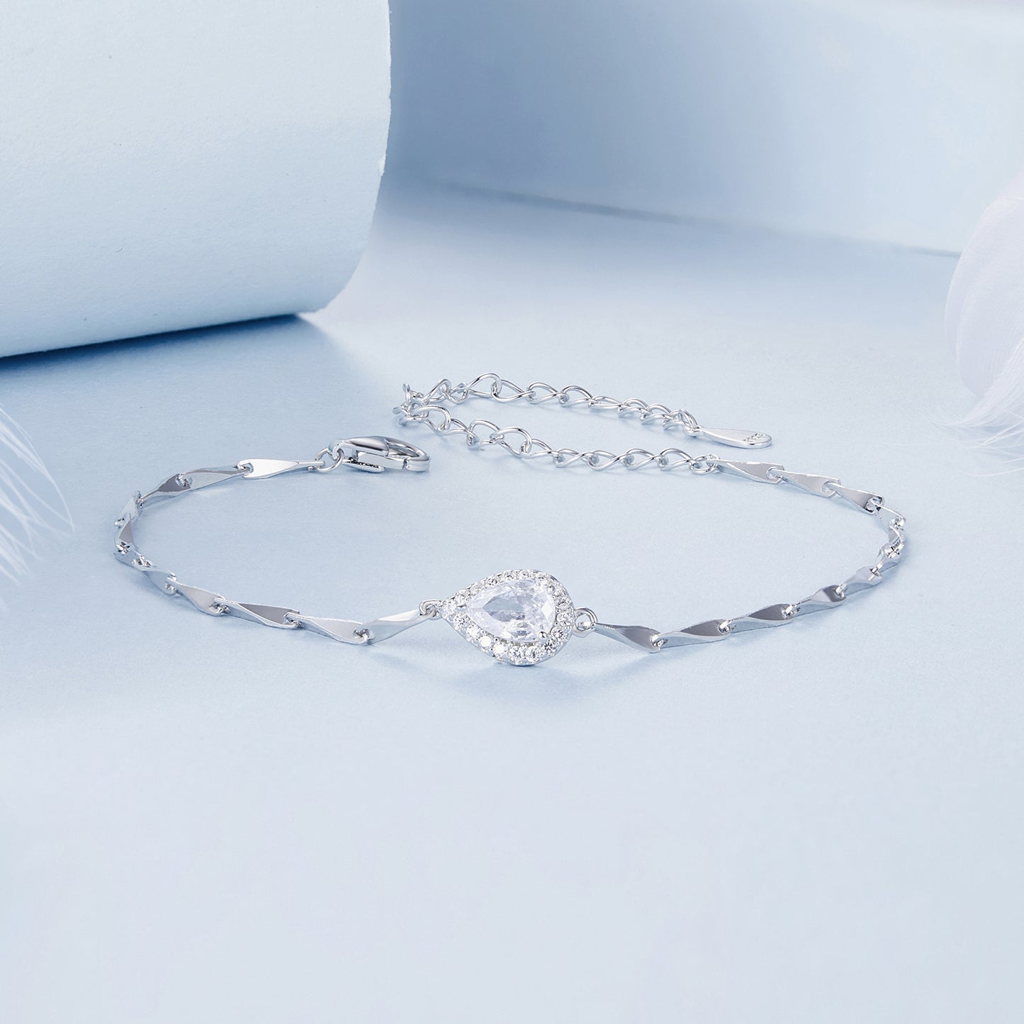 Sparkling Teardrop Bracelet