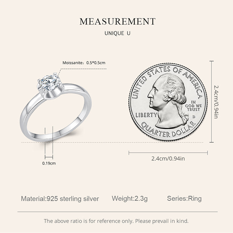 Luxurious Moissanite Ring