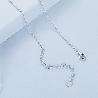 Leaf Motif Pendant Necklace